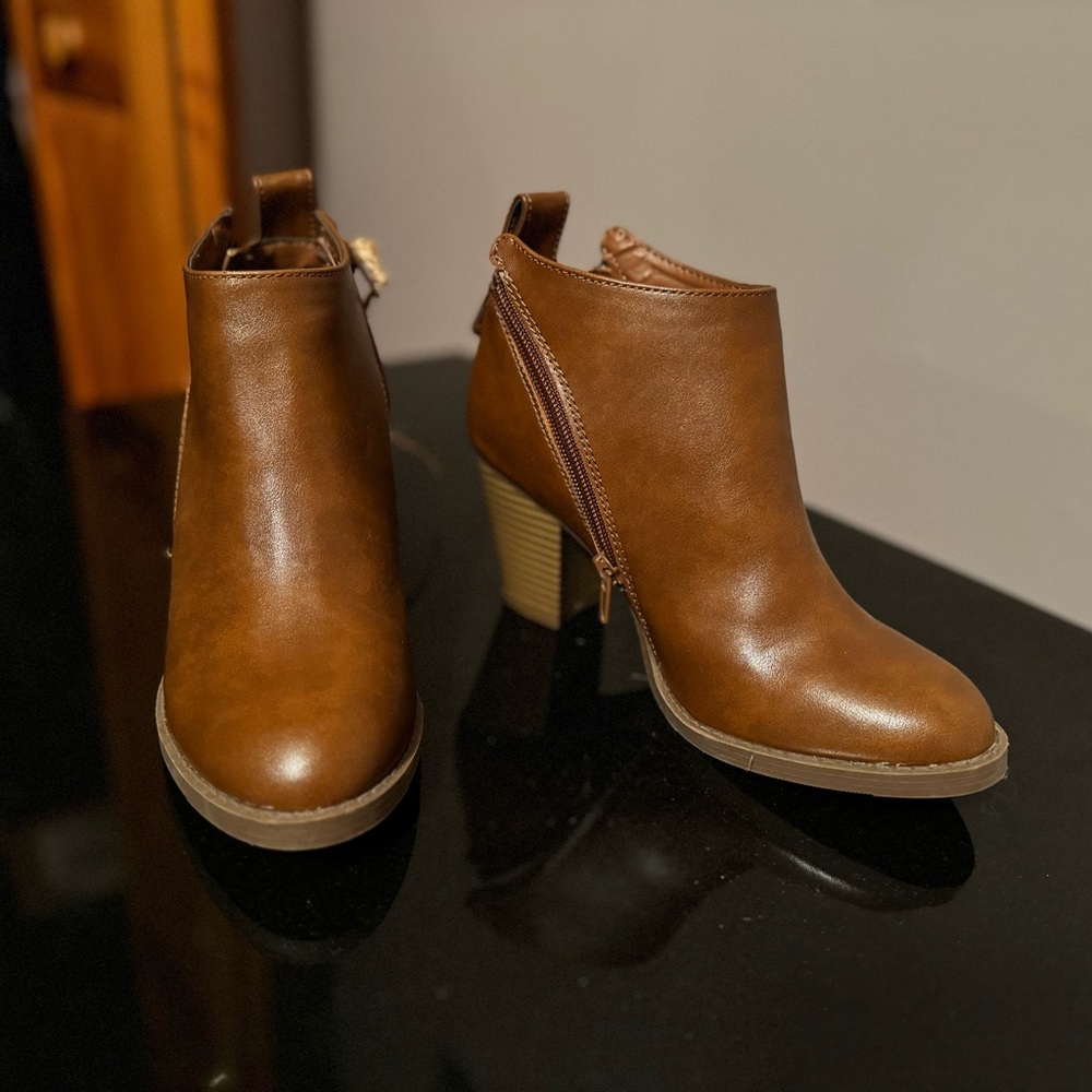 American Eagle Ankle Boots Size 7 - Picture 7 of 7